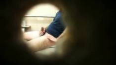 Str8 spy guy in public toilet